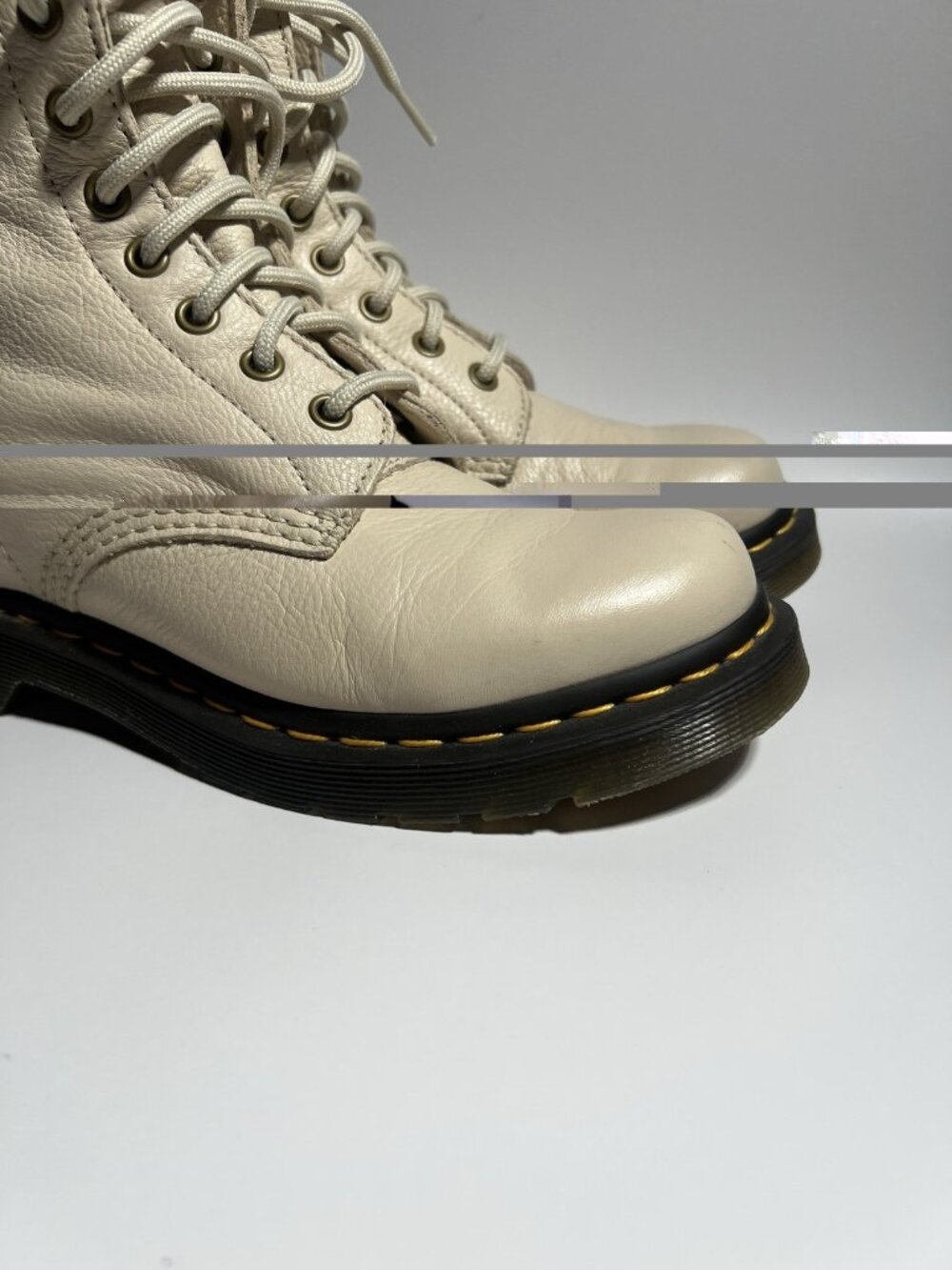 Dr. Martens 1460 Pascal Women’s Virginia Leather Boots Taupe Size 7 NEW - Picture 11 of 15